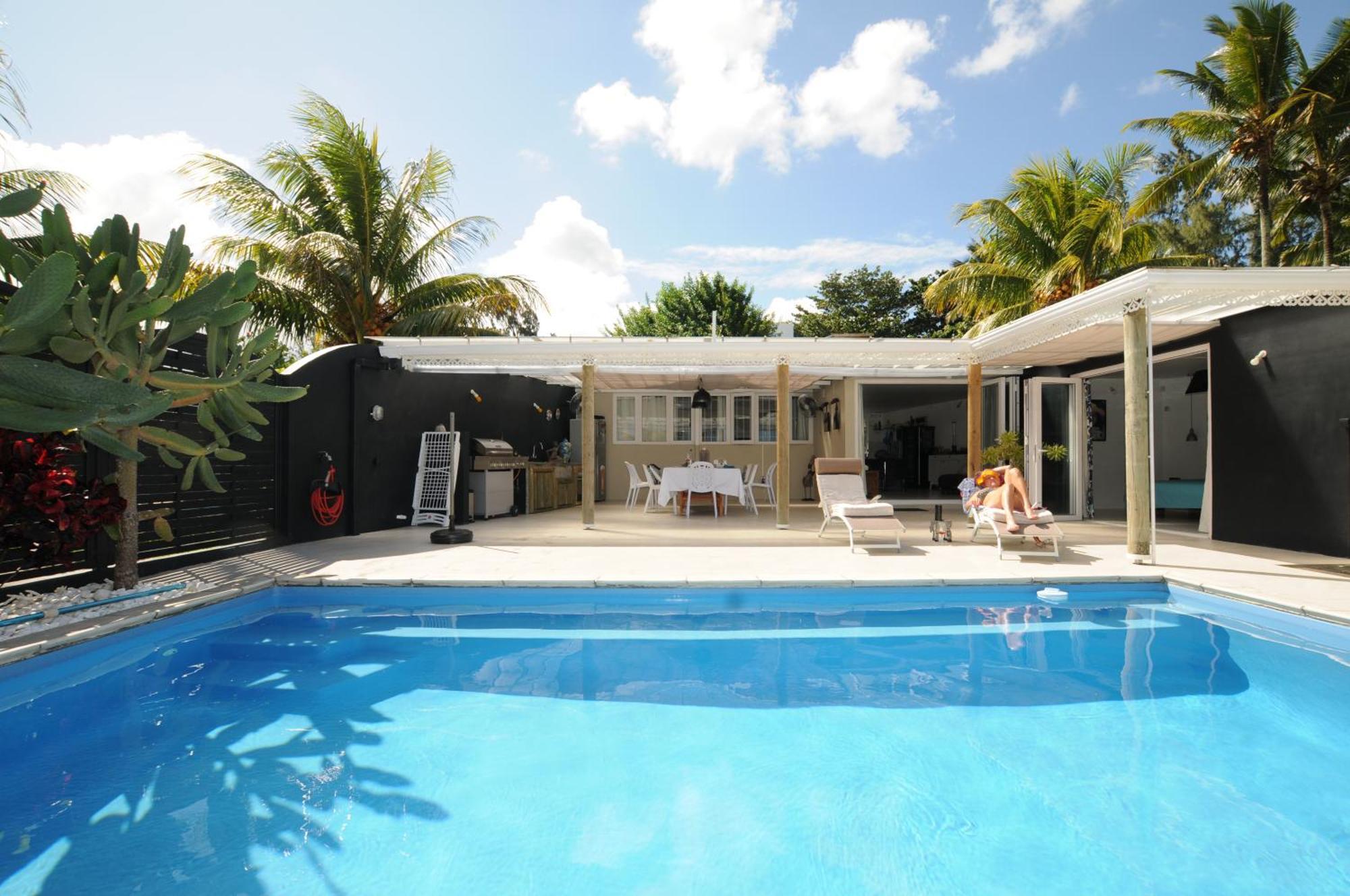 Chalet Kestrel With Pool On The Beach Riambel エクステリア 写真
