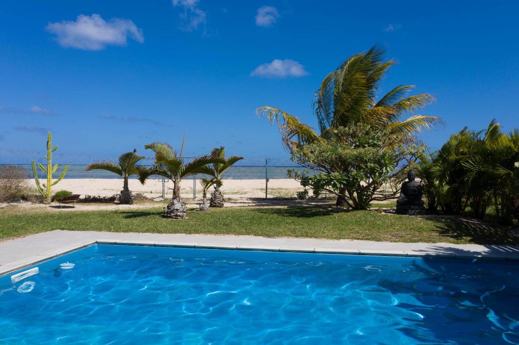 Chalet Kestrel With Pool On The Beach Riambel エクステリア 写真